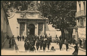Postal que representa la puerta del Arsenal naval, Toulon, c.1900